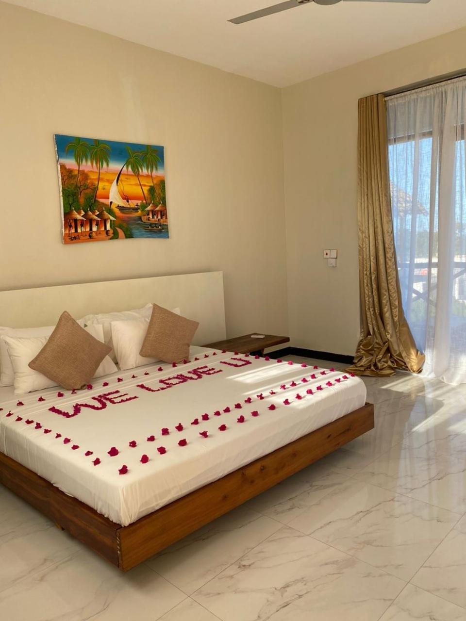 Ocean Breeze Hotel ナングウィ エクステリア 写真